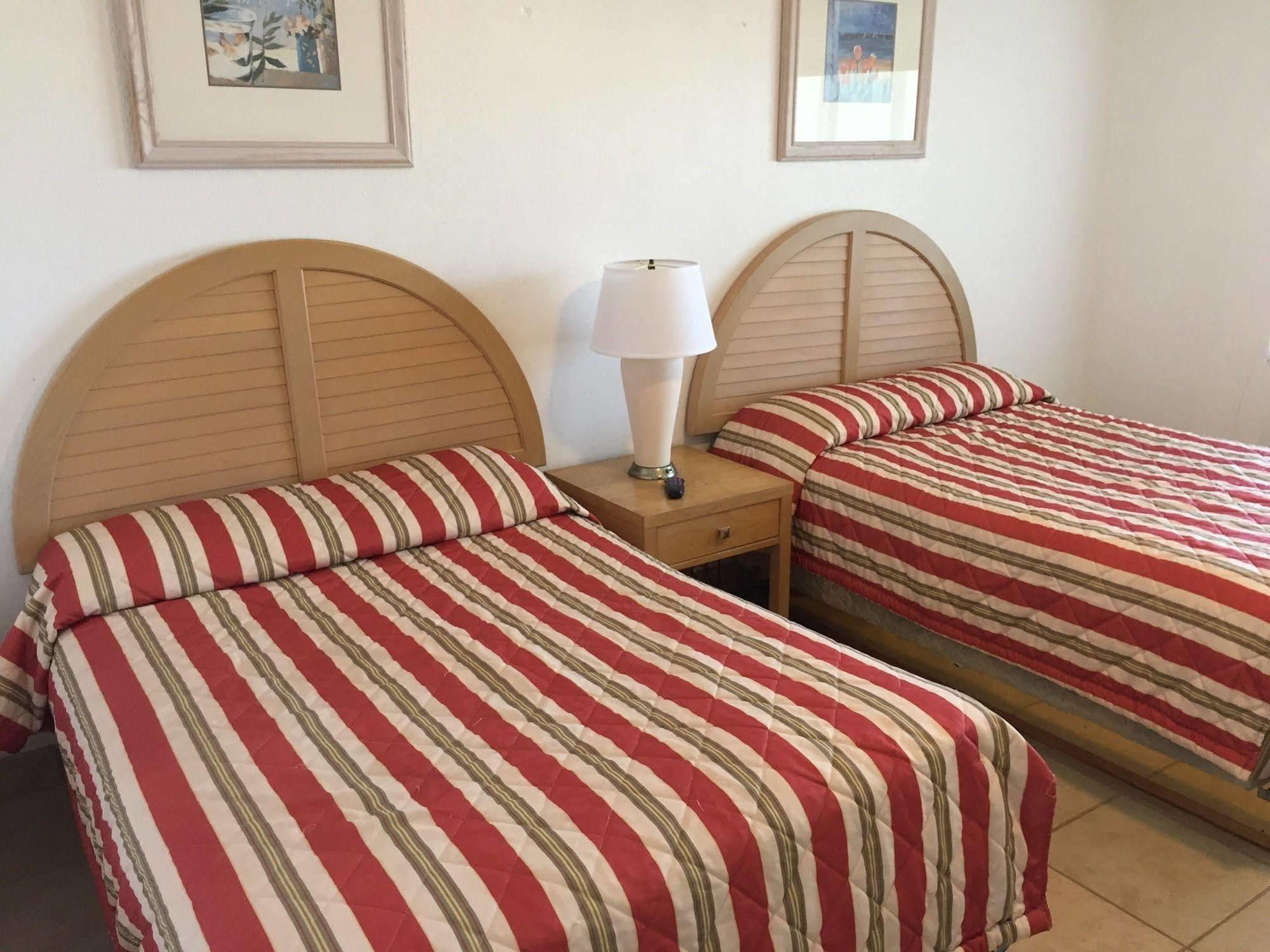 Economy Suites Cypress Gardens Ngoại thất bức ảnh